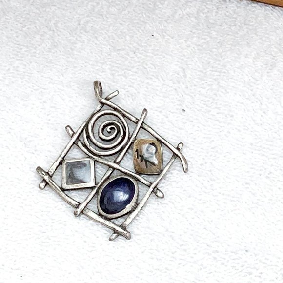 Vintage 90s Abstract Silver-Colored Brooch Pin - Funky Costume Jewelry Eclectic - Picture 3 of 4